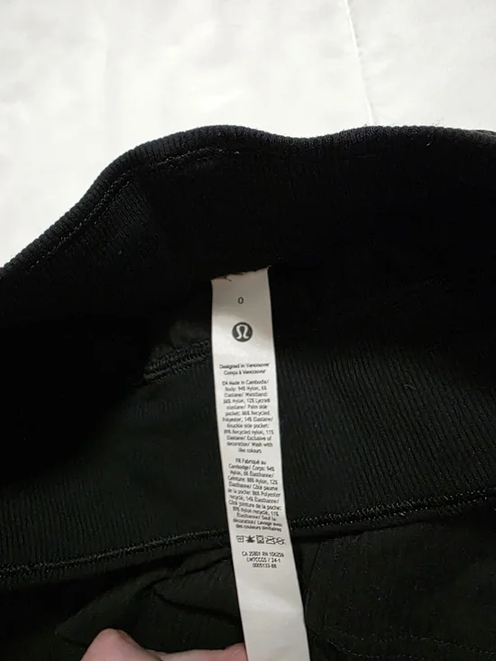 lululemon Dance Studio Shorts NWOT - Picture 4 of 4